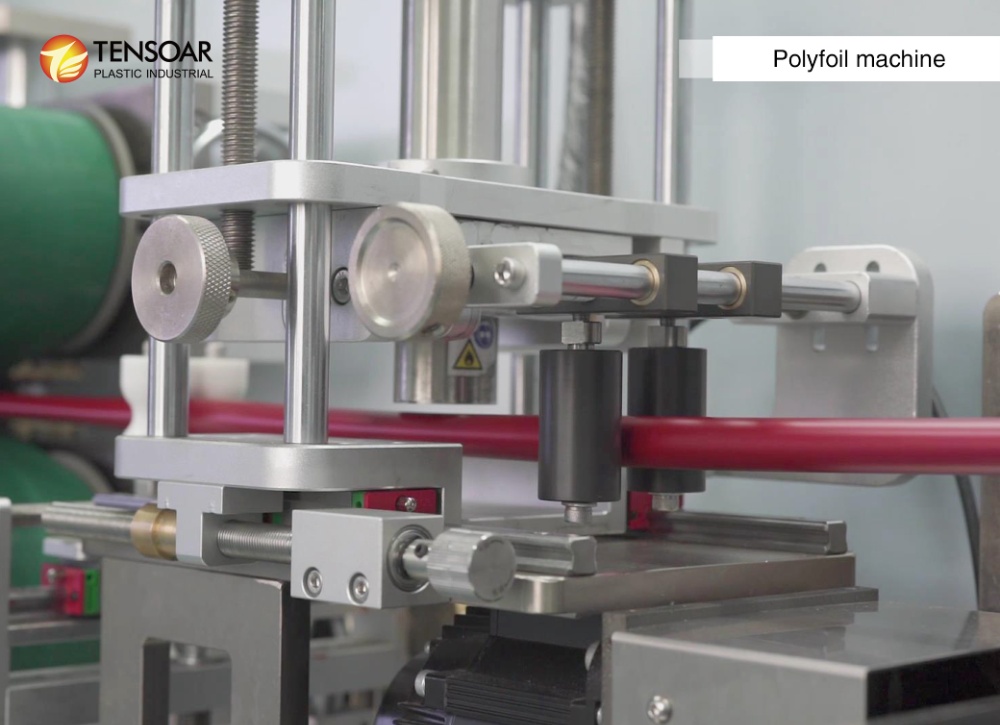 Polyfoil machine